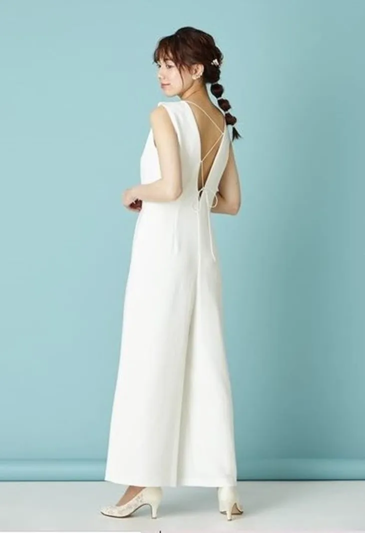 ---Traje de novia pantalón palazzo barato confeccionado en chifòn con bolero de tul semitransparente de media manga al interno--